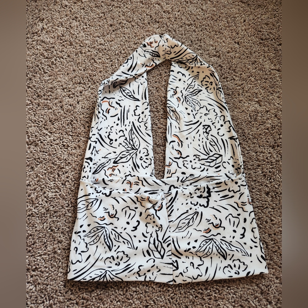 2 cute halter tops - Picture 4 of 6